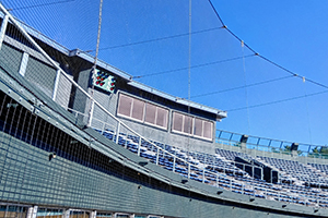 ハンガータイプのバックネット張替え