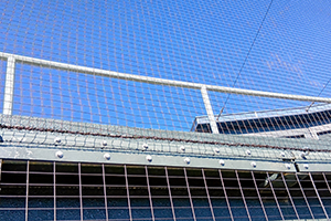 ハンガータイプのバックネット張替え