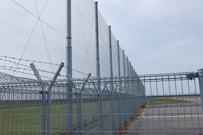 Ⅲ型｜全面ひし形金網張り