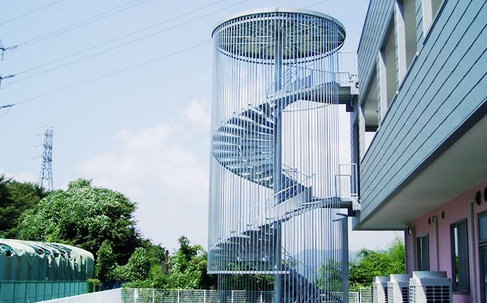 避難用すべり台スカイタワー