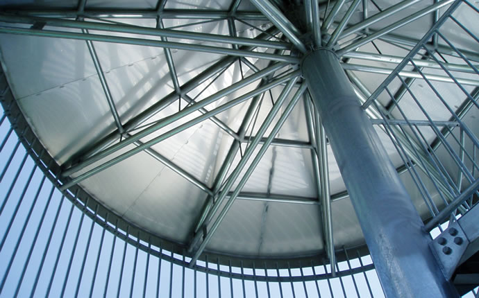 避難用すべり台スカイタワー